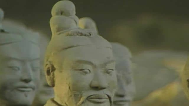 秦始皇的武器：考古學家挖出8尊從未見過的兵馬俑，發現了他們手中的武器，原來，這才是秦始皇統一中國的秘密……|自說自話的總裁